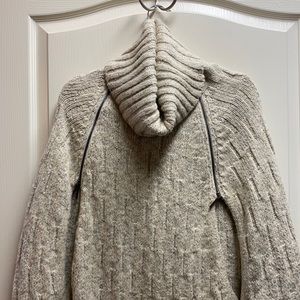 Scandal collection Sweater